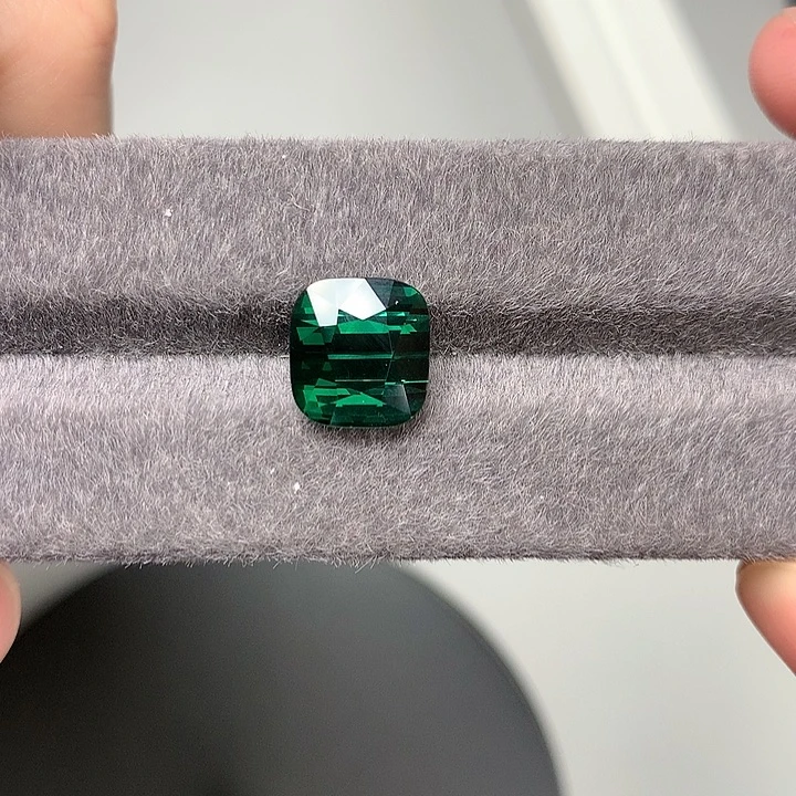 碧玺珠宝奇石未镶嵌拉贡碧玺8.26克拉未镶嵌