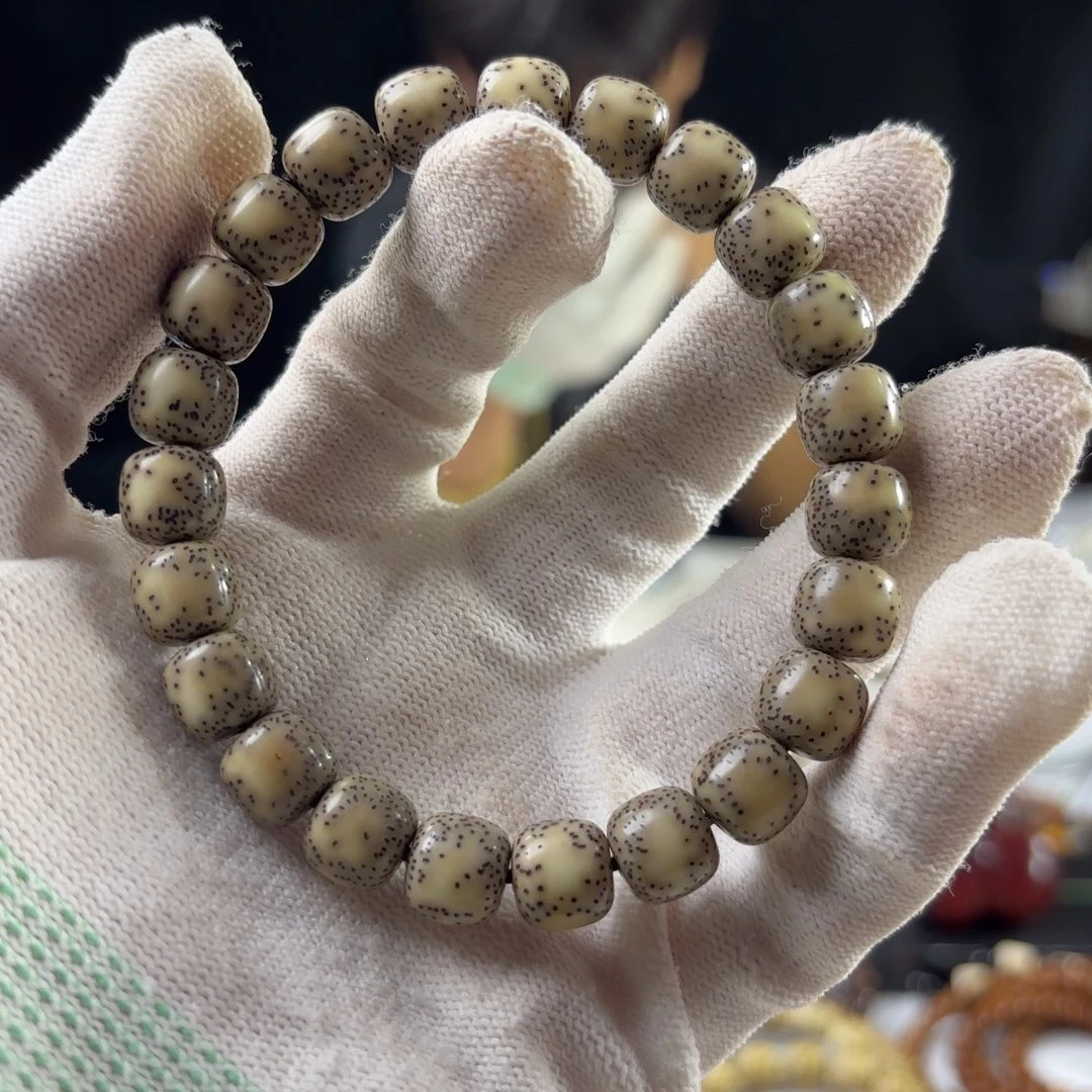 手串星月菩提双留白绿冰