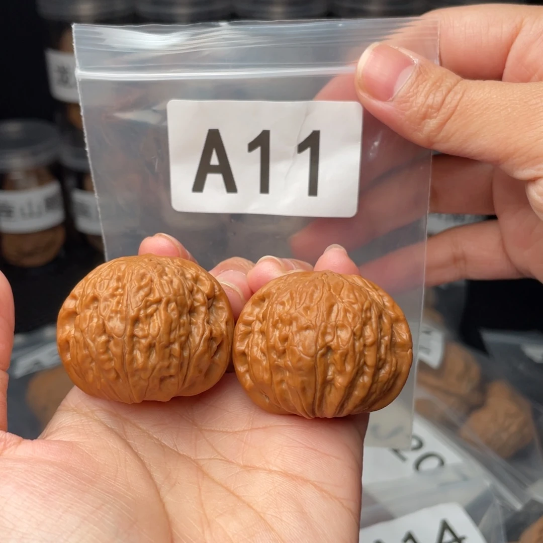 文玩核桃把件40铁锤