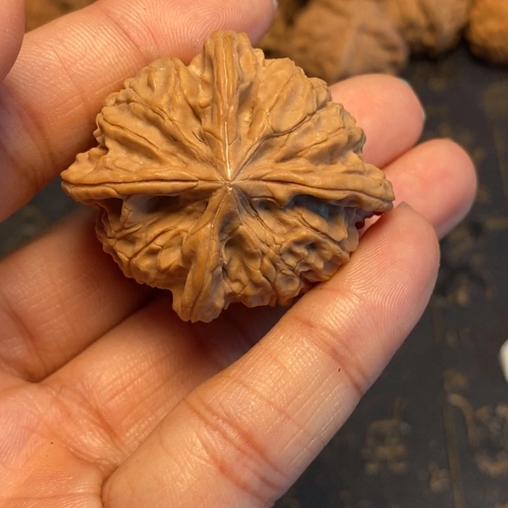 文玩核桃吊坠一****袍文玩核桃异形单只