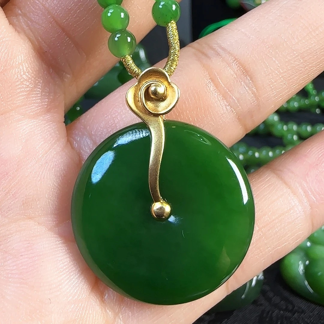 和田玉（碧玉）18K金镶嵌颈饰