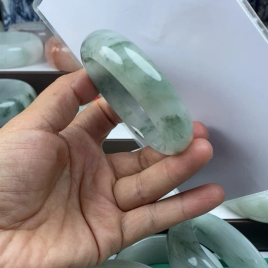 石英质玉（金丝玉）未镶嵌手镯