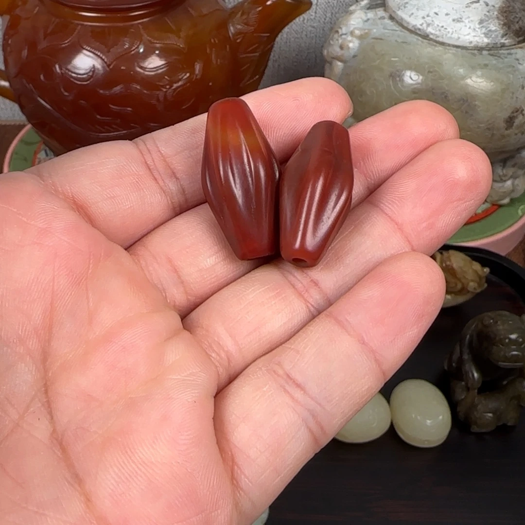 非常精美的脖挂件