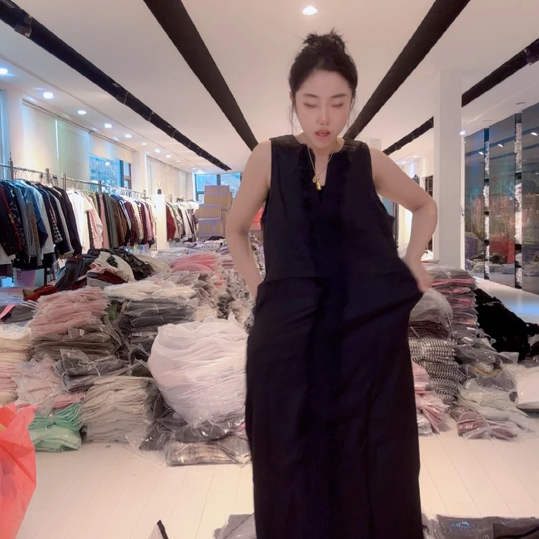 亚麻黑色裙子125斤