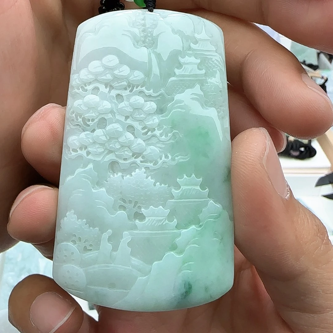 翡翠颈饰未镶嵌翡翠