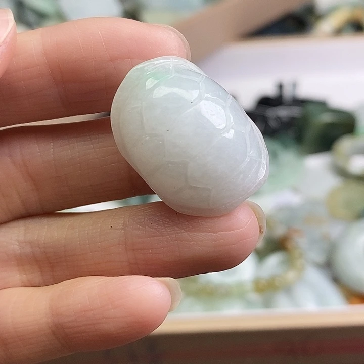 翡翠未镶嵌颈饰天然翡翠87