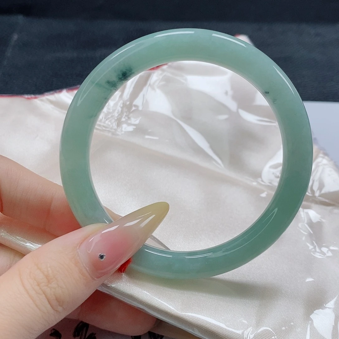 【闪购商品】未镶嵌手镯（圆镯）翡翠386号
