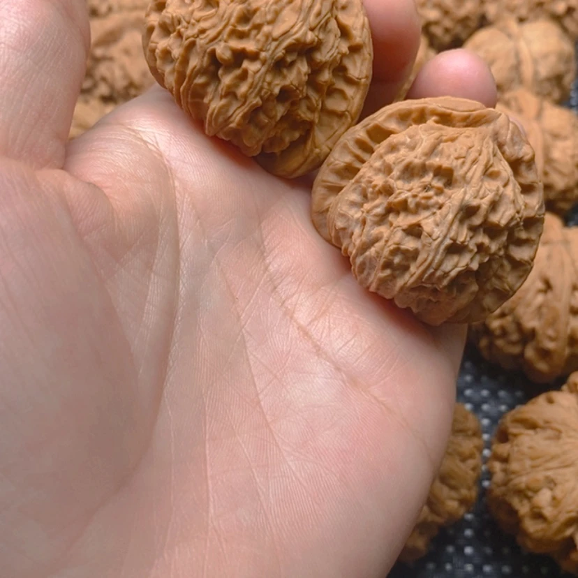 【闪购商品】文玩核桃吊坠飞****怕核桃