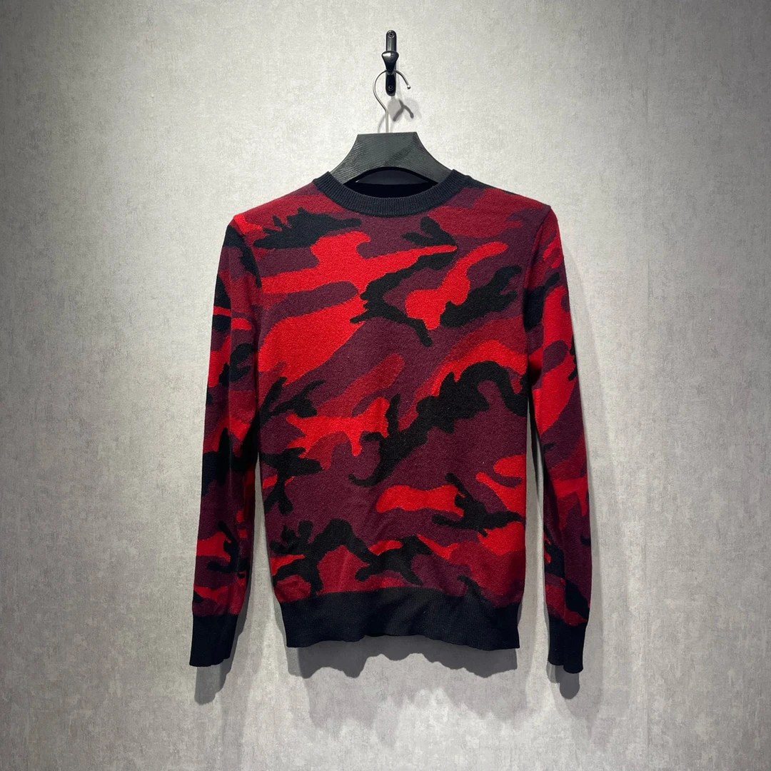 99新 Valentino/华伦天奴 红色迷彩针织套头毛衣/xs码/DY211742