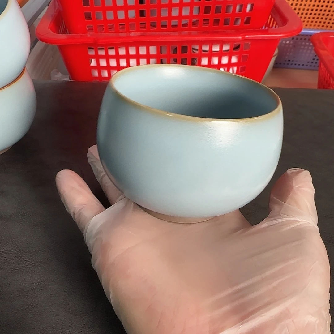 瓷片开播浮力，小小微瑕。