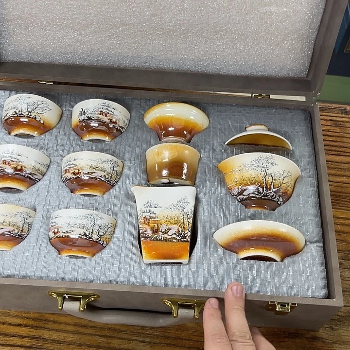 孤品茶具套装等。