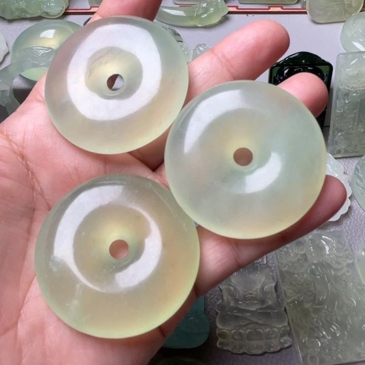 岫玉未镶嵌吊坠(赠链)三*主