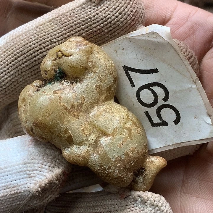 未镶嵌和田玉挂件