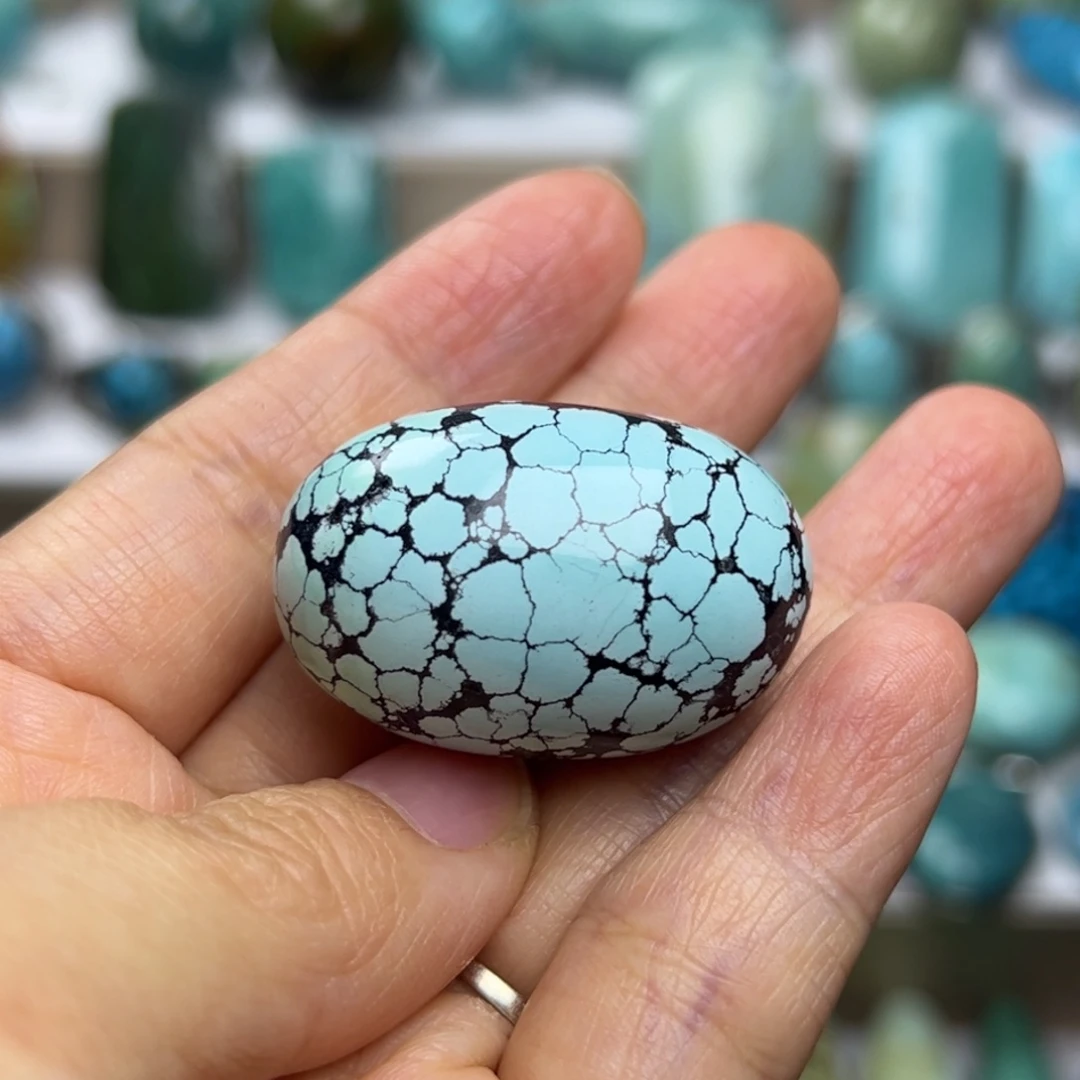 武***绿松石未镶嵌天然原矿绿松石