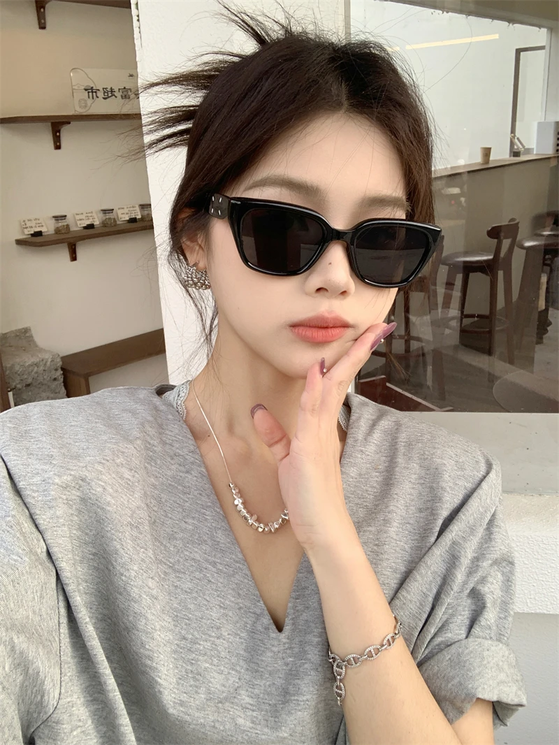 高级感黑色2025新款太阳镜女GM方形时尚墨镜遮阳网红辣妹街拍度假