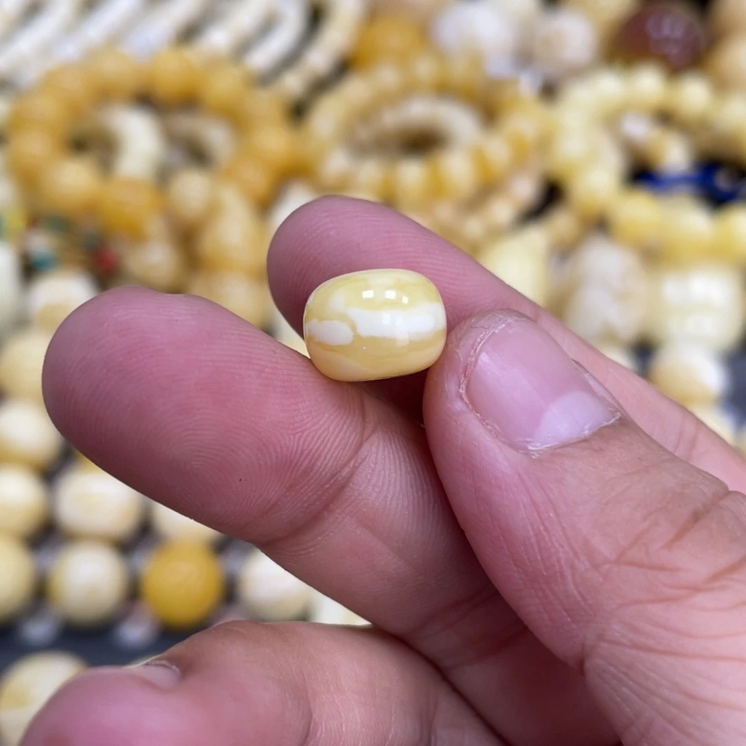 未镶嵌琥珀珠宝奇石11.5*8.7mm
