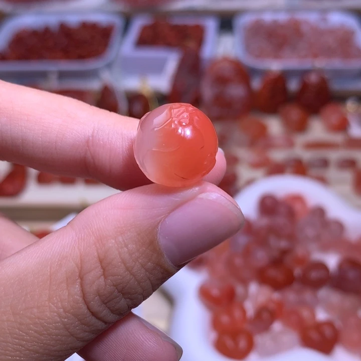 南红玛瑙未镶嵌珠宝半成品一鹿生花