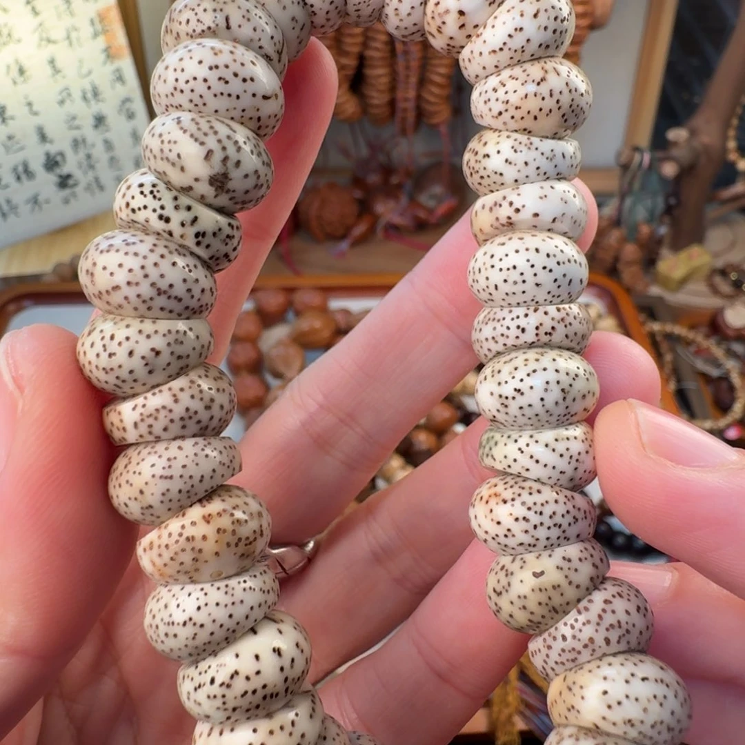 依***意吊坠柏香籽/百香籽菩提