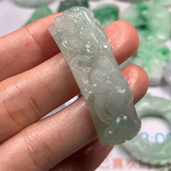 定制翡翠未镶嵌翡翠