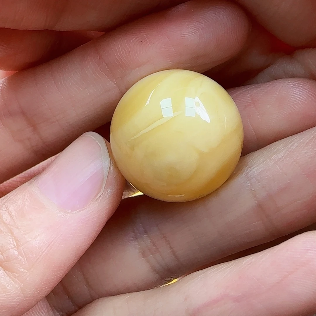 蜜蜡未镶嵌珠宝奇石