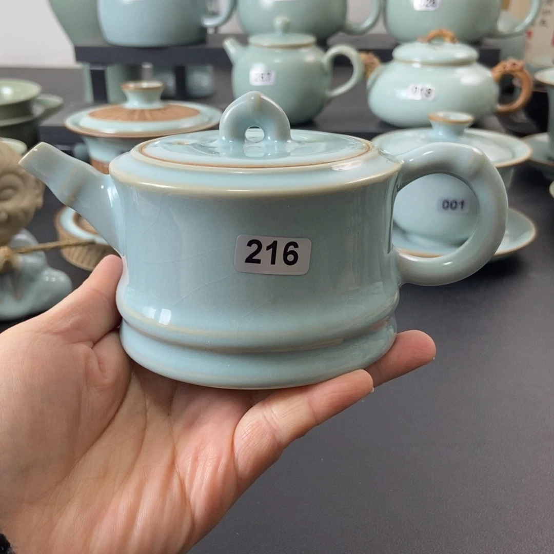 天青釉竹节壶微瑕