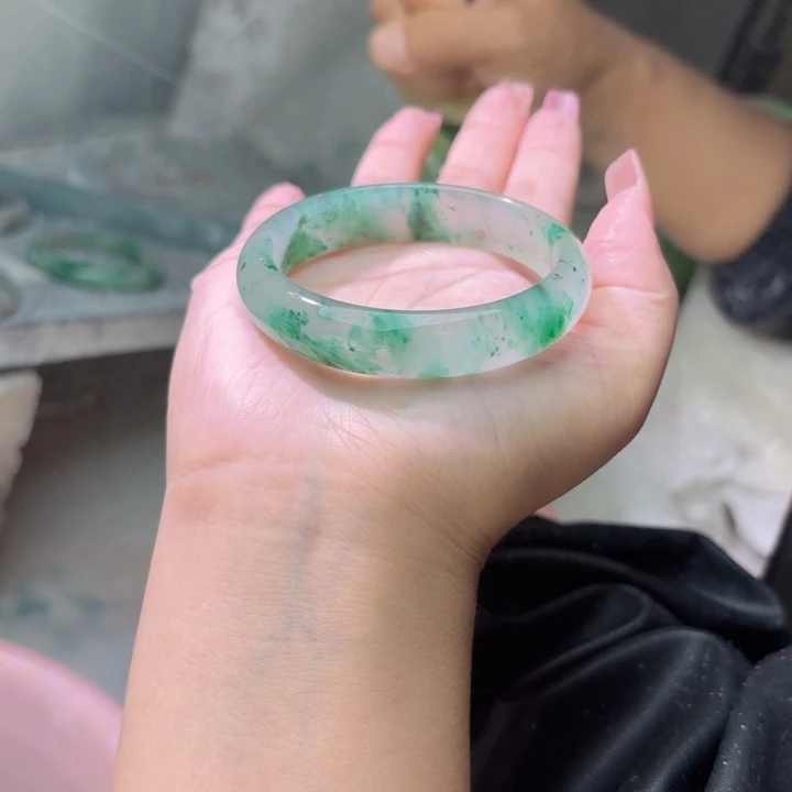 ꕥ***࿐未镶嵌手镯石英质玉（非洲翠）定制