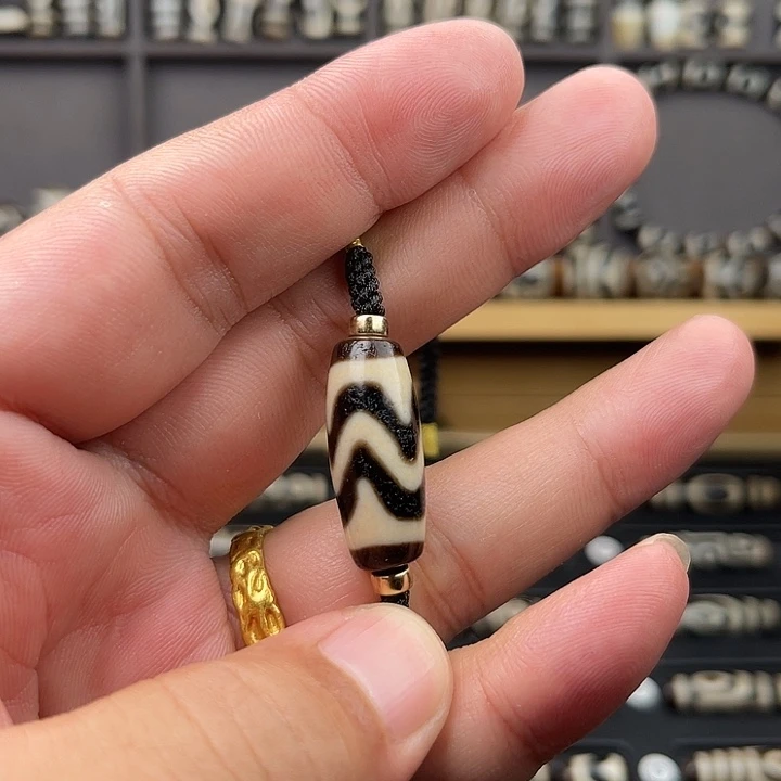 长***生未镶嵌颈饰玛瑙/玉髓玛瑙