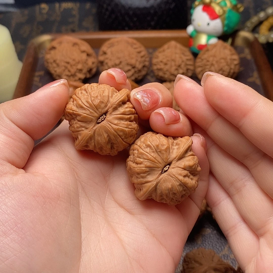 桃核把件鬱**亣全品乾隆磨35