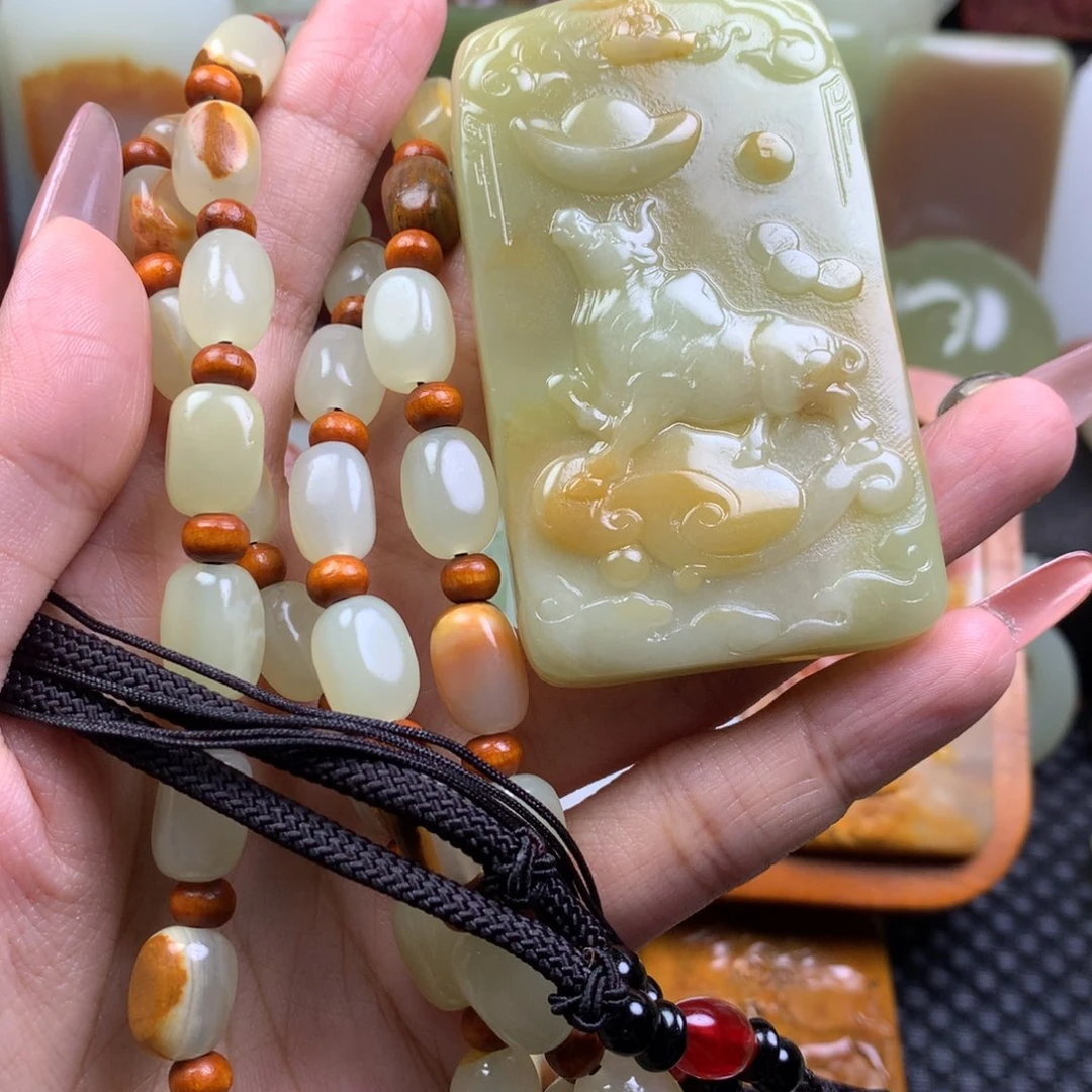 桥***新疆昆仑山料牌子