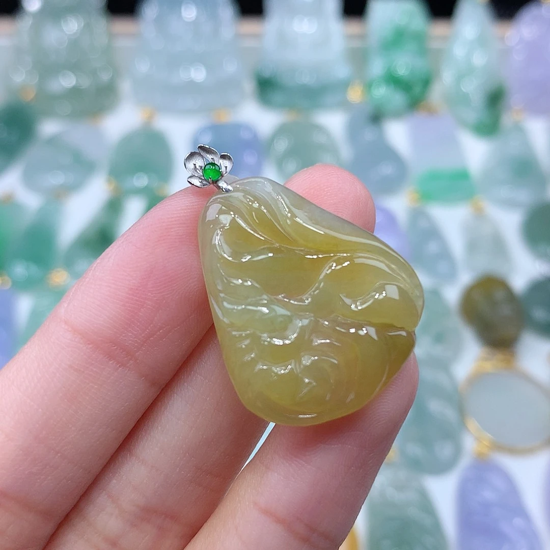 颈饰18K金镶嵌翡翠翡翠