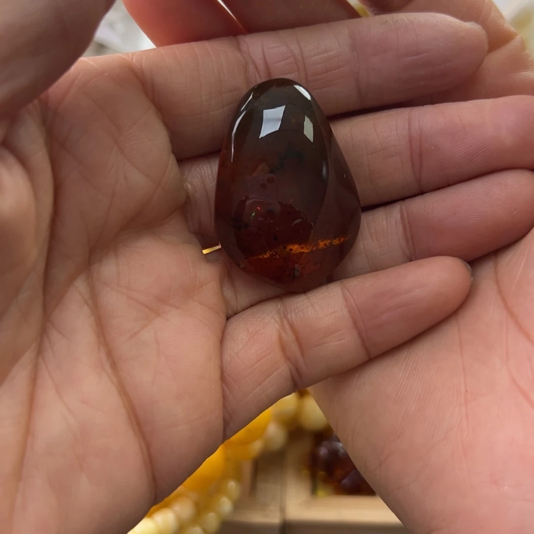 琥珀珠宝奇石未镶嵌