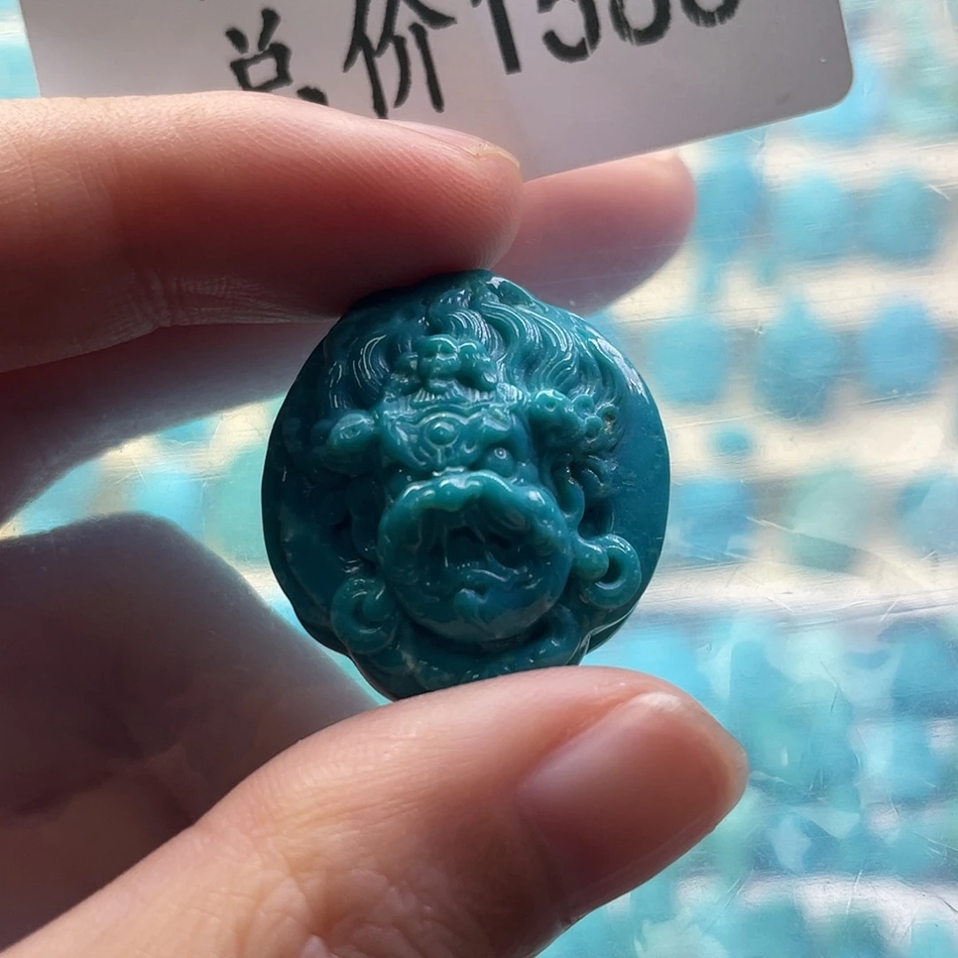 绿松石未镶嵌颈饰