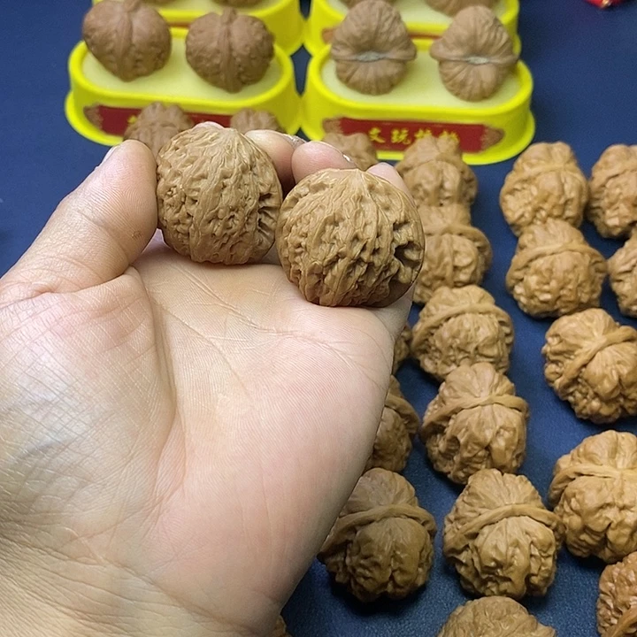 文玩核桃把件铁锤