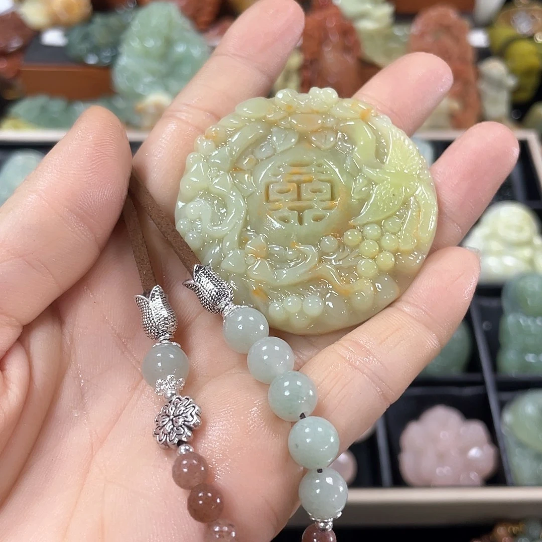 蛇纹石玉颈饰未镶嵌