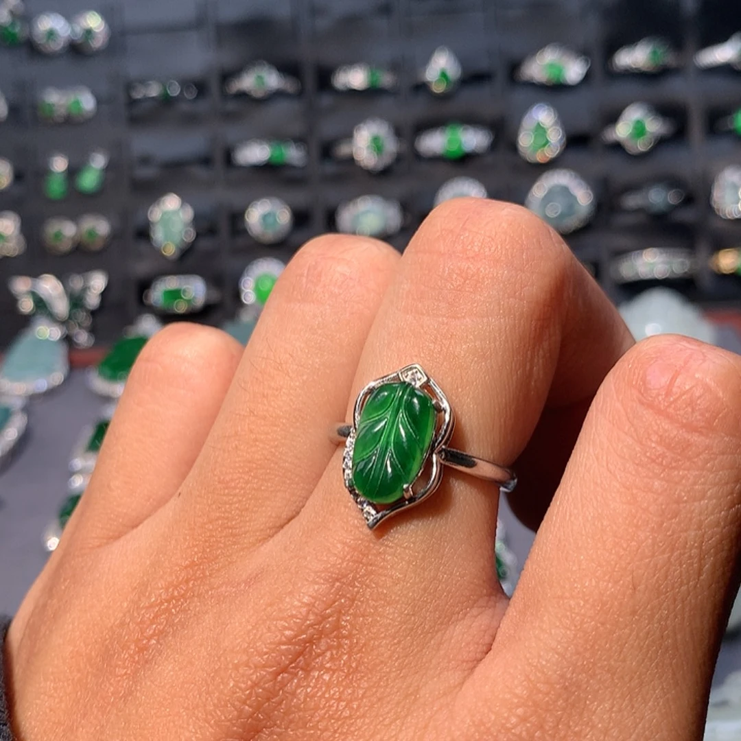 翡翠未镶嵌戒指戒指