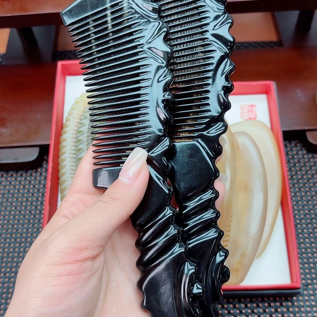 纯手工制作纯牛角梳子