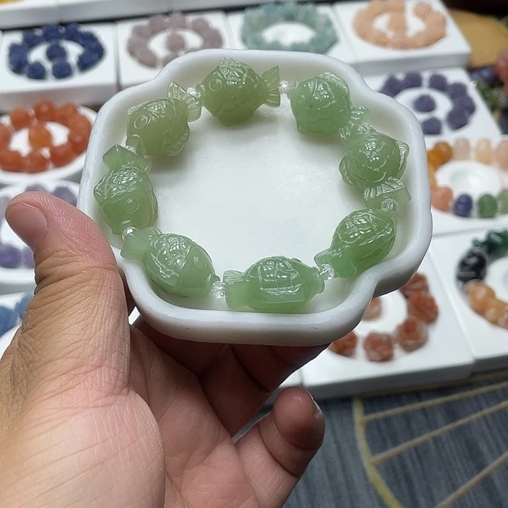 石英质玉（非洲翠）合金手串