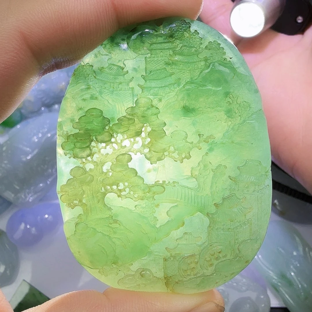 翡翠颈饰未镶嵌科*e山水