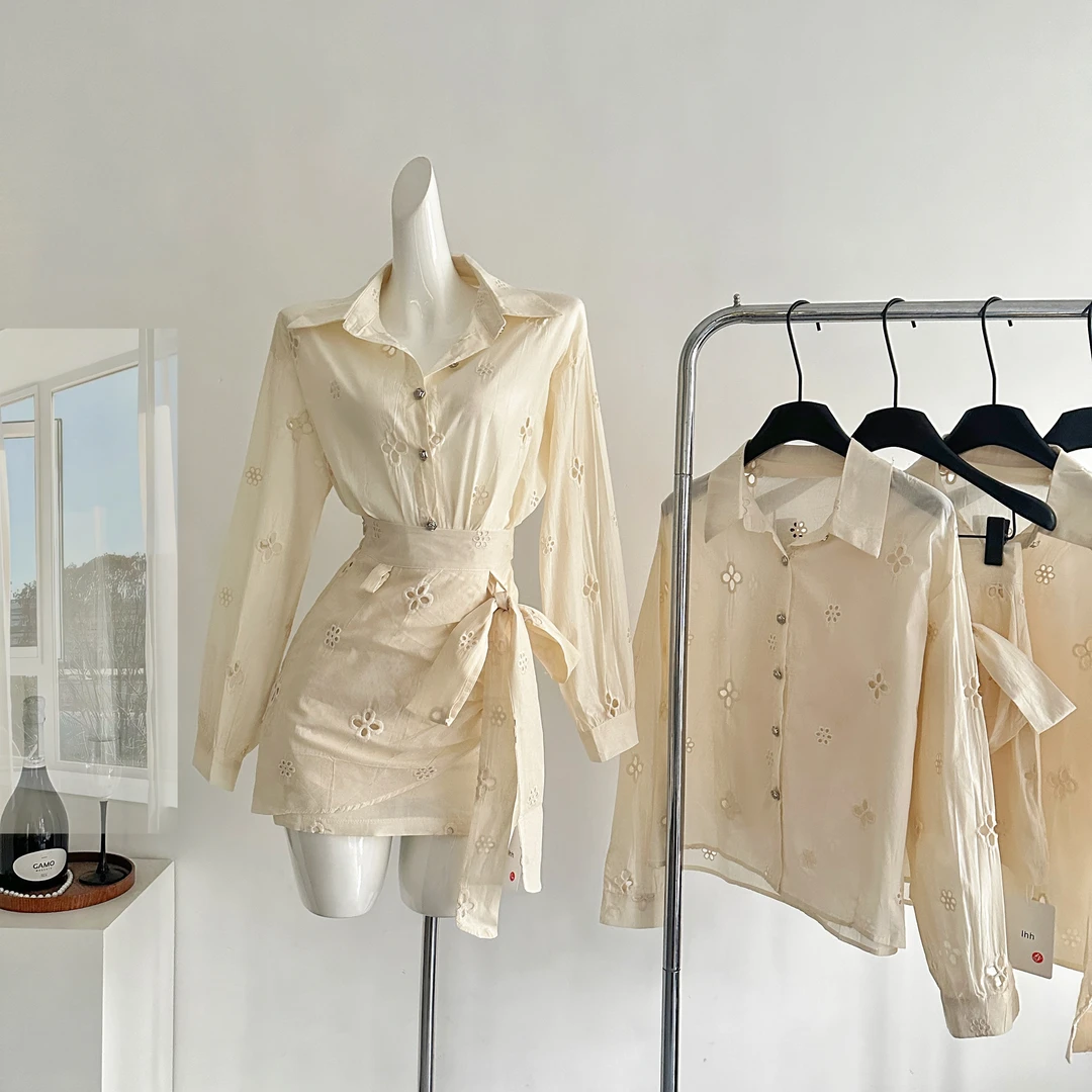 HX粉红pi假日时光单排扣翻领镂空花设计百搭套装