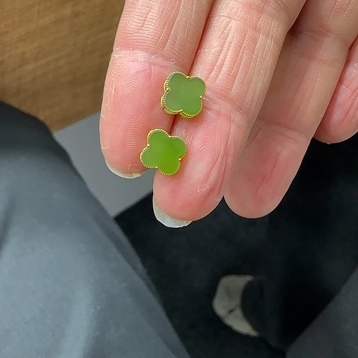 和田玉（碧玉）18K金镶嵌颈饰