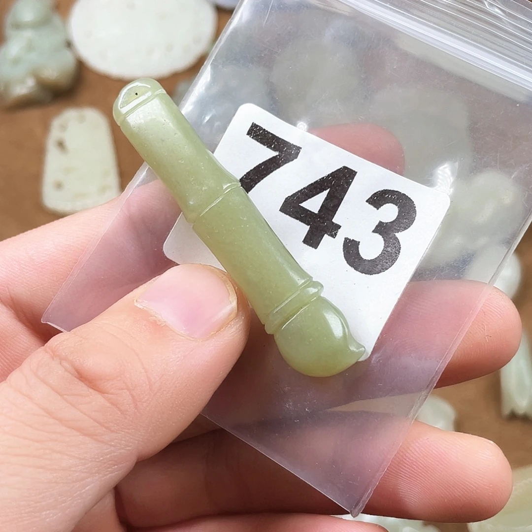 和田玉（糖玉）未镶嵌颈饰