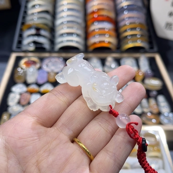 玛瑙/玉髓未镶嵌颈饰