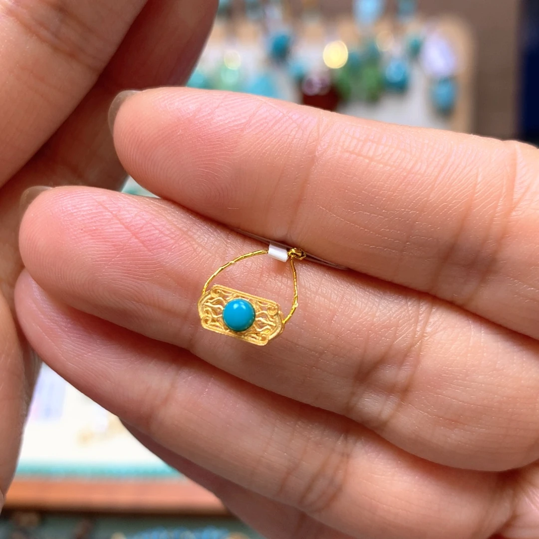 绿松石18K金镶嵌配饰