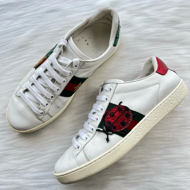 95新 GUCCI/古驰 ACE菠萝瓢虫板鞋 35.5码 公价6k bd133