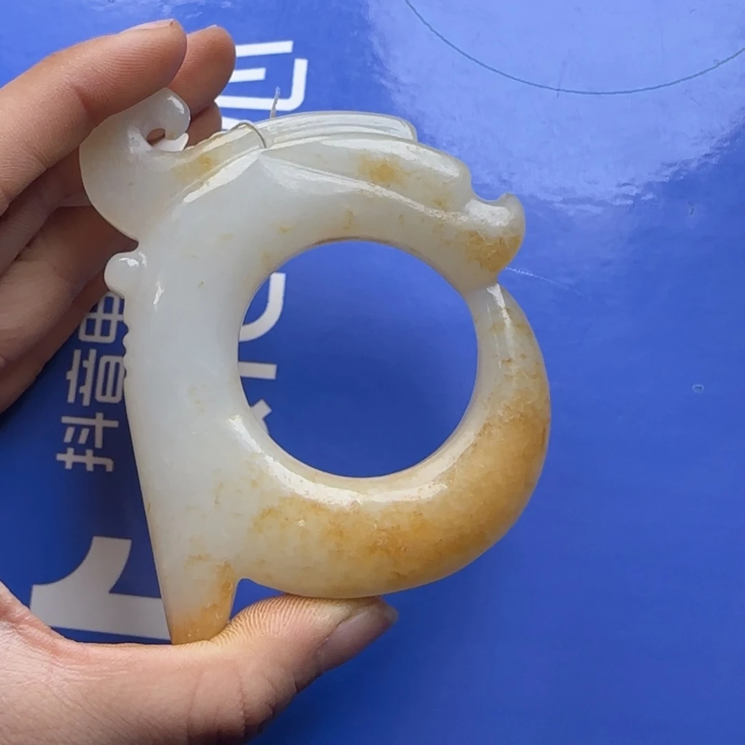 和田玉未镶嵌把件人**值