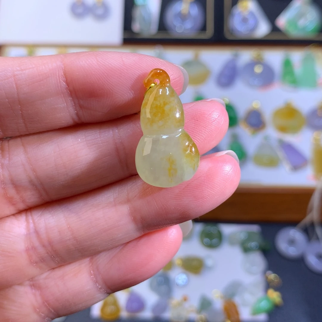 翡翠未镶嵌颈饰翡翠未镶嵌