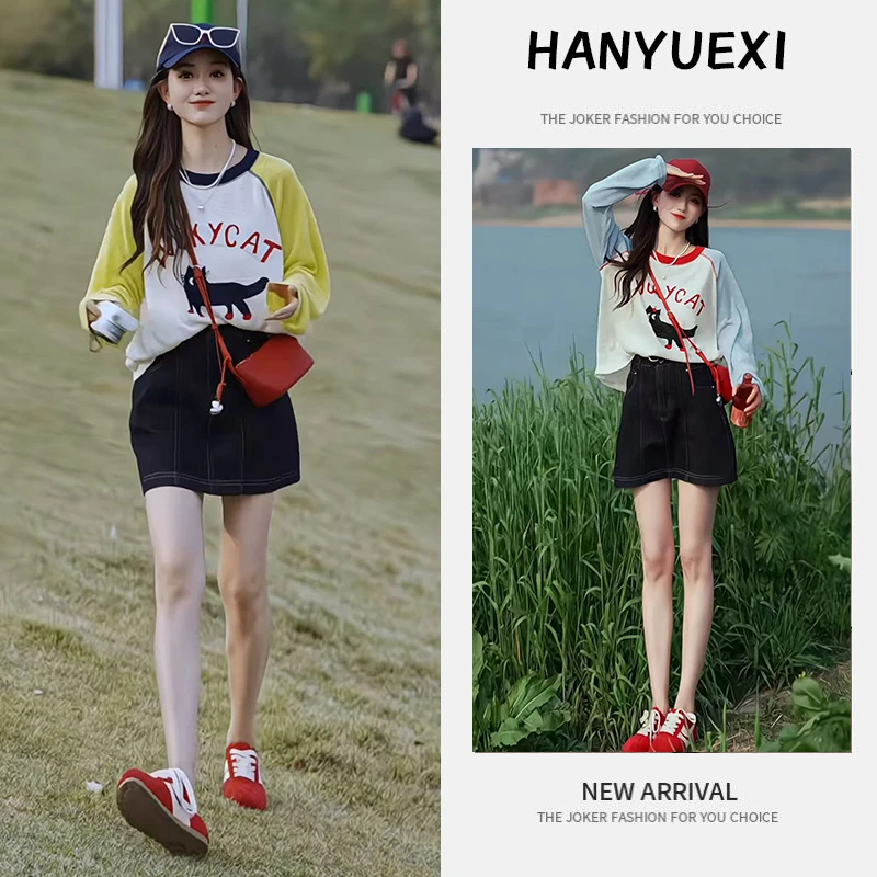 今年流行穿搭一整套2025新款卡通拼接休闲印花上衣牛仔短裙两件套