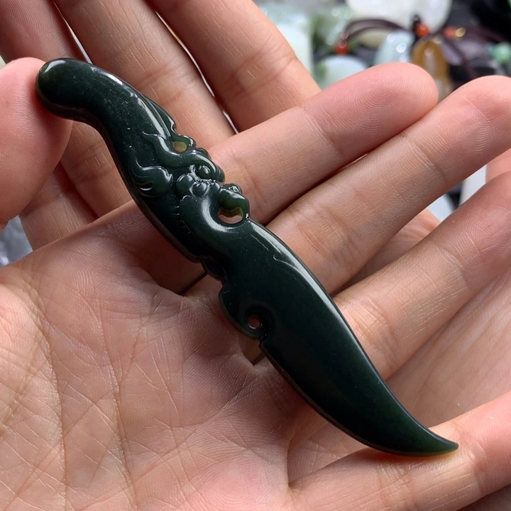 和田玉颈饰未镶嵌