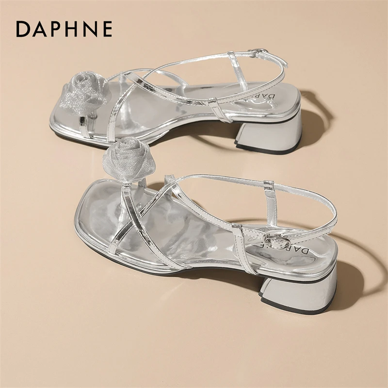 达芙妮夏季时尚百搭粗跟女款凉拖复古低跟舒适气质法式仙女风凉鞋