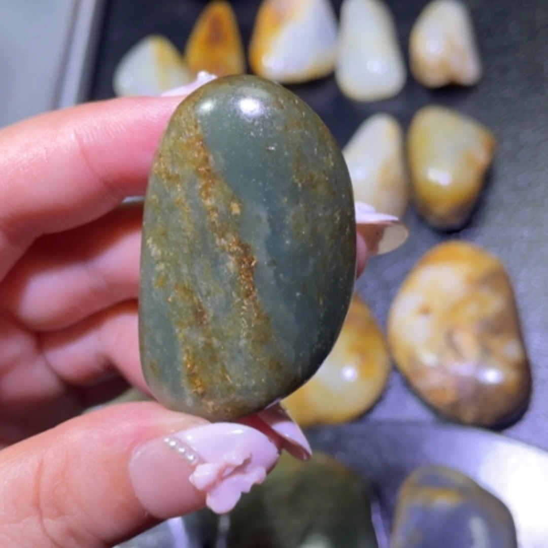 【闪购商品】颈饰未镶嵌和田玉